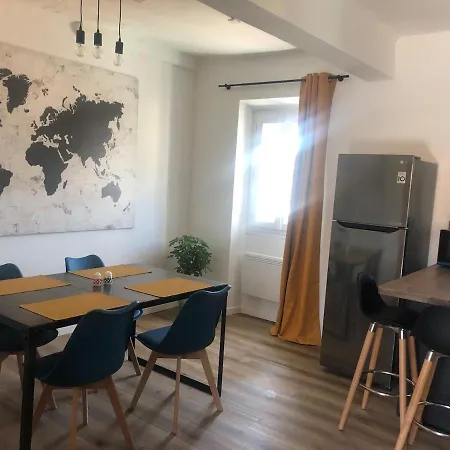 Mon Nid Aux Rochers Apartment
